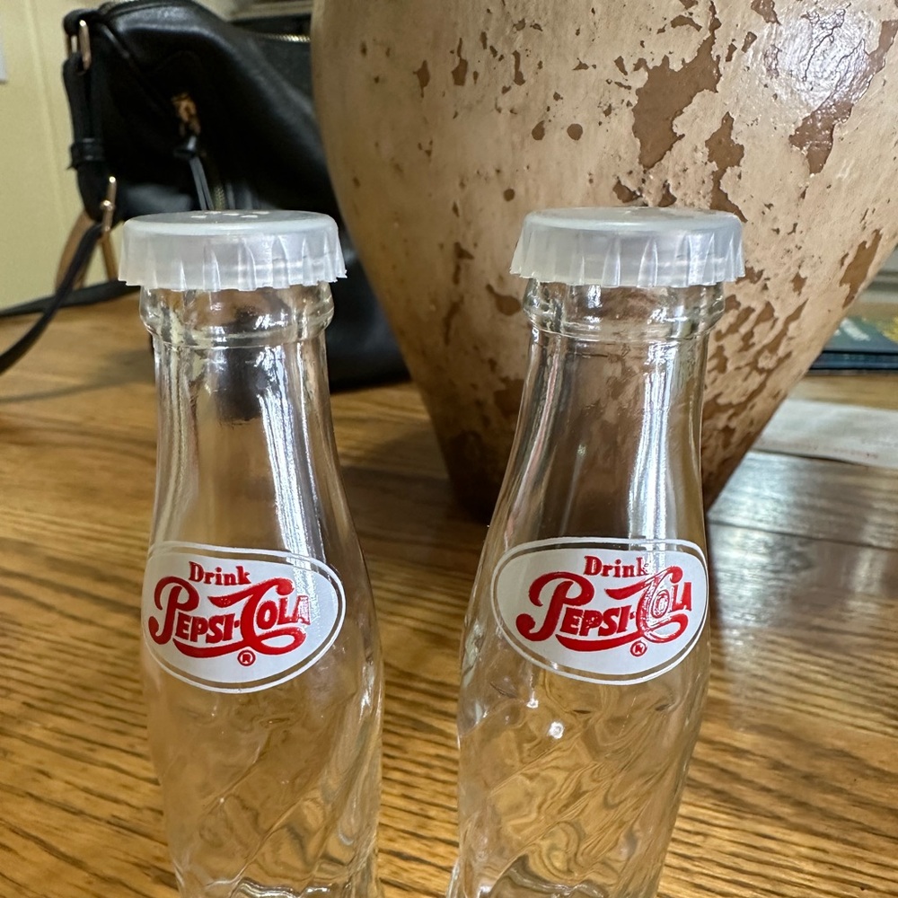 Vintage Pepsi bottle salt and pepper shakers